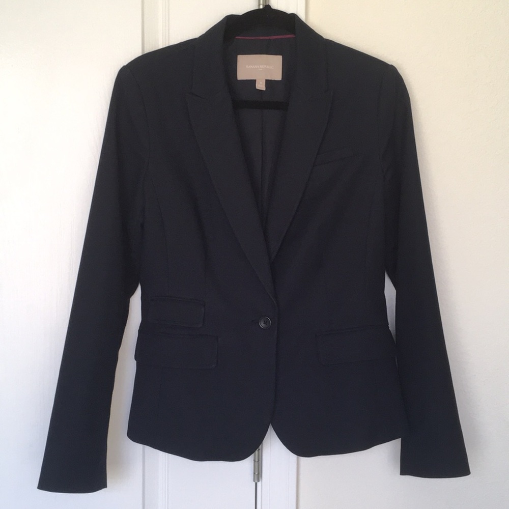 Banana Republic classic navy blazer